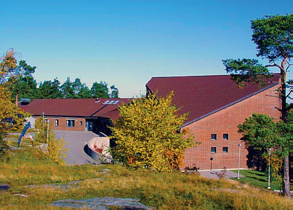 Bilde av Ryenberget kirke og skole.